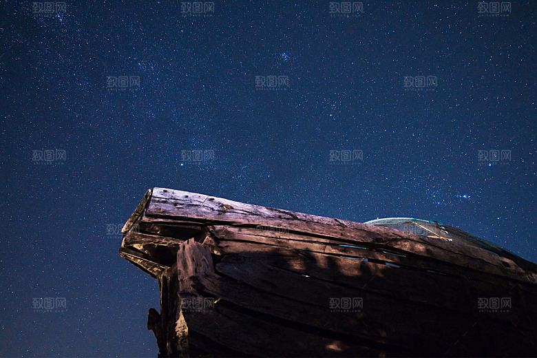 丽江古城屋檐星空