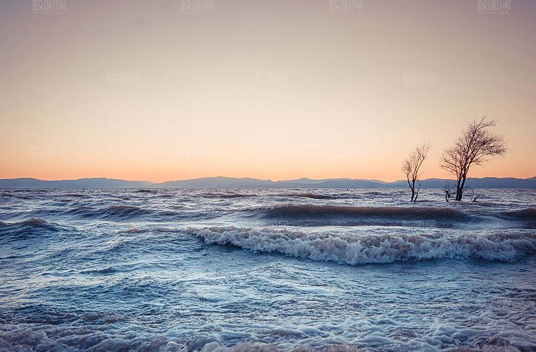 夕阳海浪图片高清素材