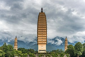 中国元素大理古镇夜景