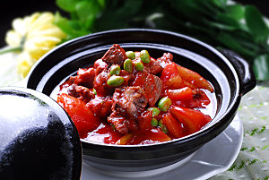 热-番茄牛肉煲图片设计素材