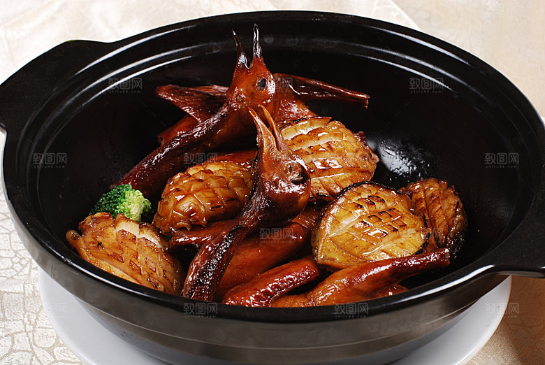 砂锅乳鸽焖鲜鲍图片设计素材