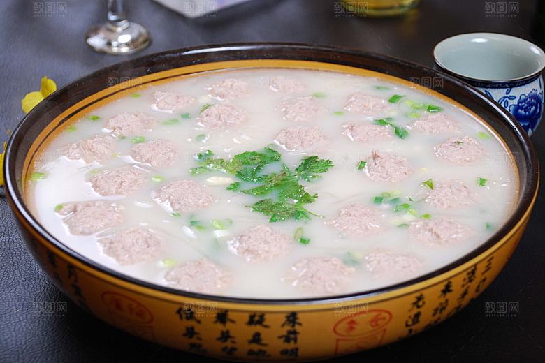 萝卜丸子粉丝汤高清图片设计素材