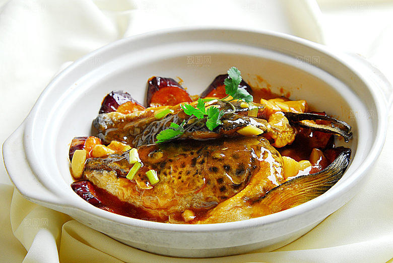 砂煲深海鱼餐饮高清图片素材