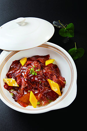 砂锅野生红蜇头餐饮高清图片素材