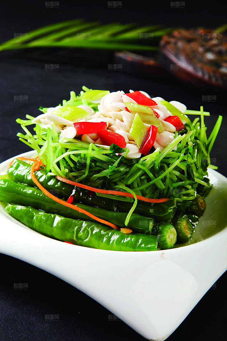 豆苗杏仁辣椒组合餐饮高清图片素材