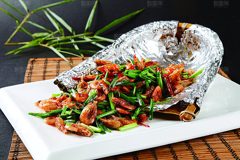 辣椒韭菜炒河虾餐饮高清图片素材