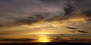 夕阳晚霞落日黄昏天空云海海边