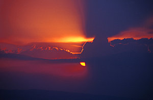 夕阳晚霞落日黄昏天空云海海边