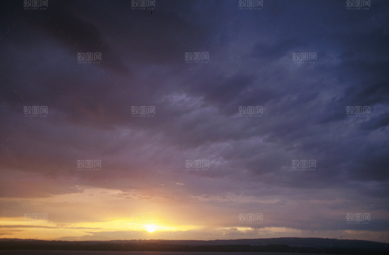 天空傍晚云层云朵云海黄昏晚霞夕阳