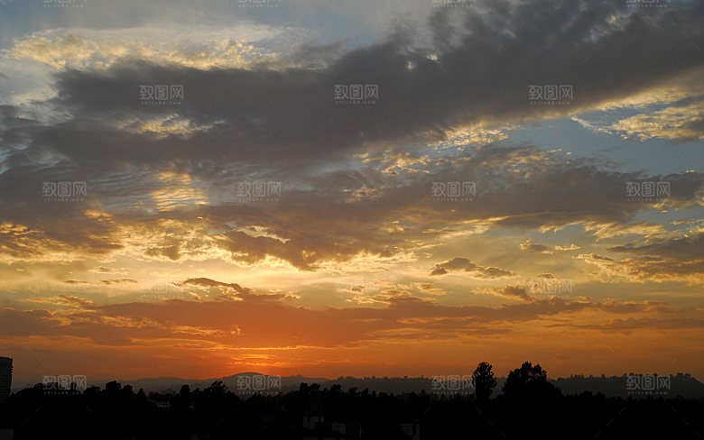 天空傍晚云层云朵云海黄昏晚霞夕阳