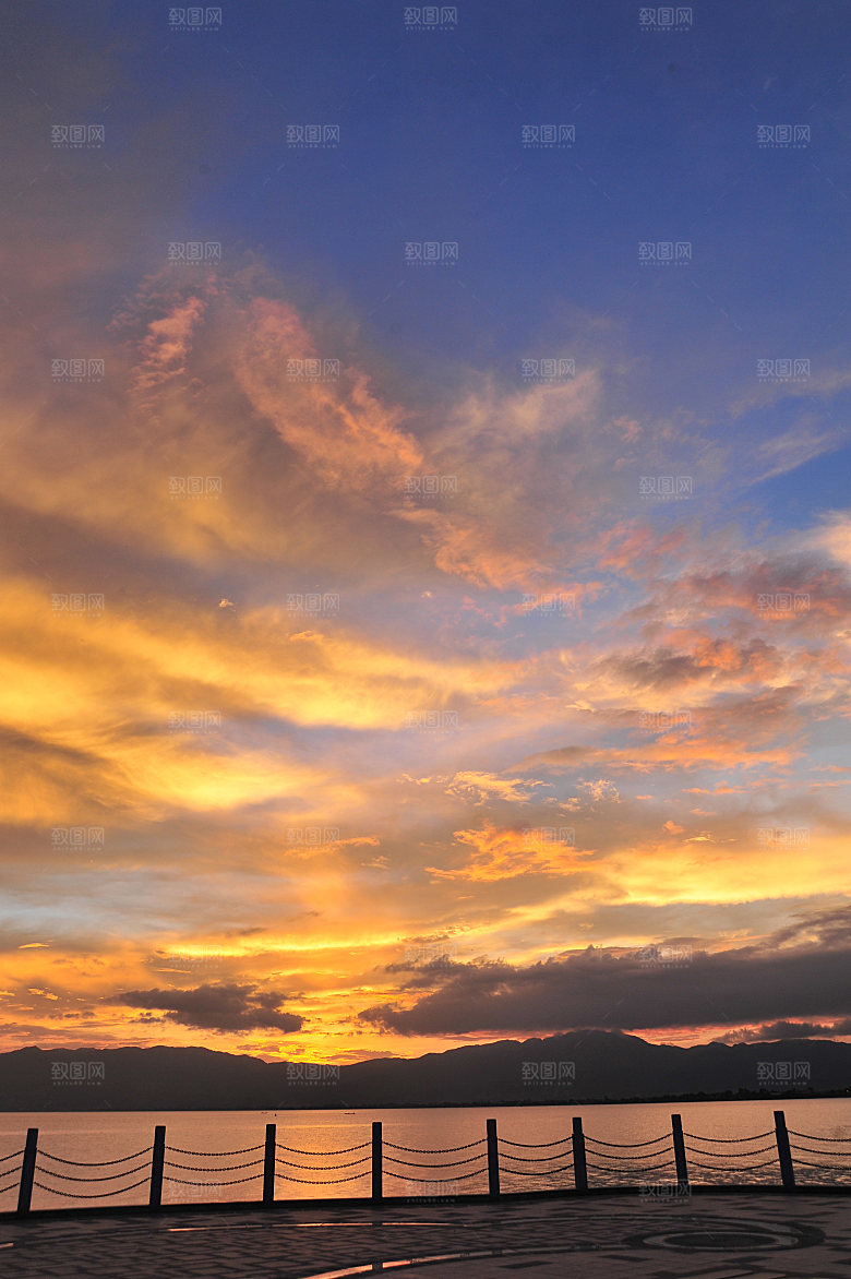 傍晚黄昏天空晚霞夕阳云层云朵云海