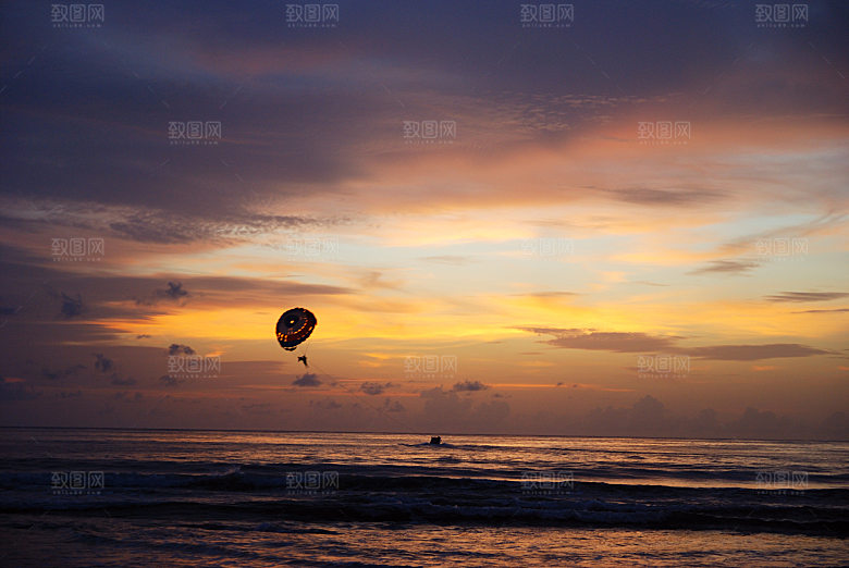 天空傍晚云层云朵云海黄昏晚霞夕阳