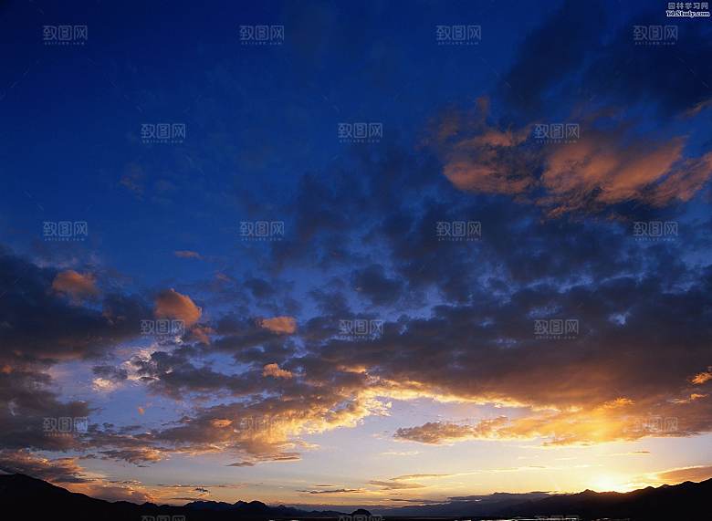 天空黄昏傍晚晚霞夕阳