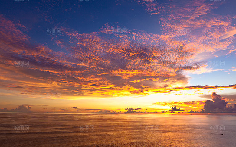 天空黄昏傍晚晚霞夕阳