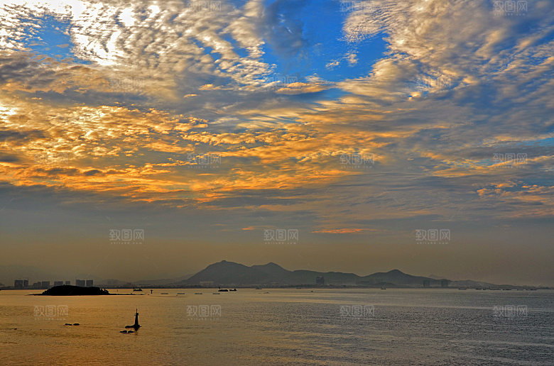 傍晚天空云层云朵云海黄昏晚霞夕阳