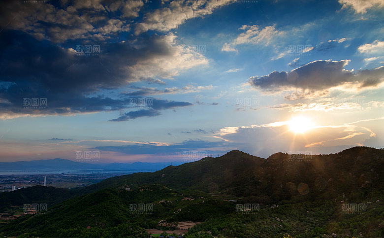黄昏傍晚晚霞夕阳天空