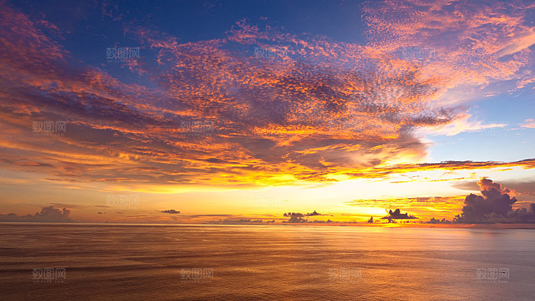 傍晚黄昏晚霞夕阳落日天空
