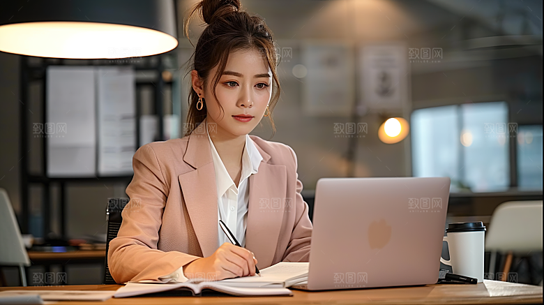 白领美女女性年轻工作办公高清