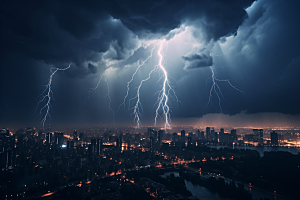 暴雨闪电自然灾害极端天气摄影图
