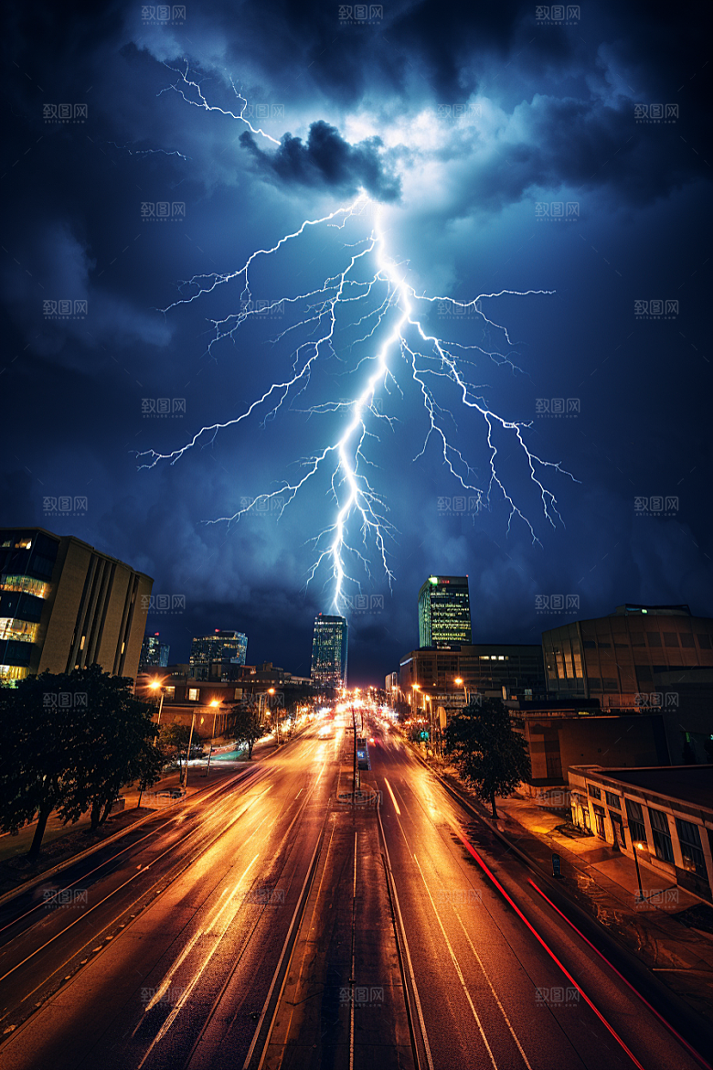 暴雨闪电雷雨极端天气摄影图