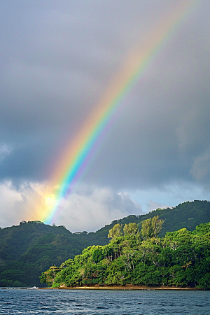 彩虹风光大片雨后晴空摄影图