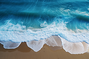 大海沙滩海水蓝天白云摄影图