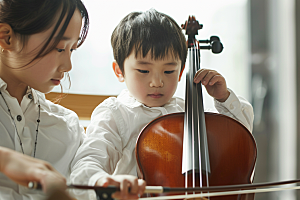 儿童大提琴培训高清乐器摄影图