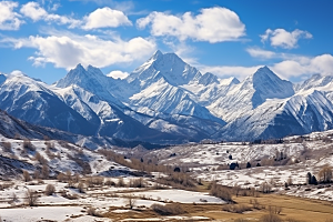 冬季雪山旅游高清摄影图