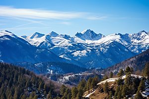 冬季雪山旅游景点摄影图