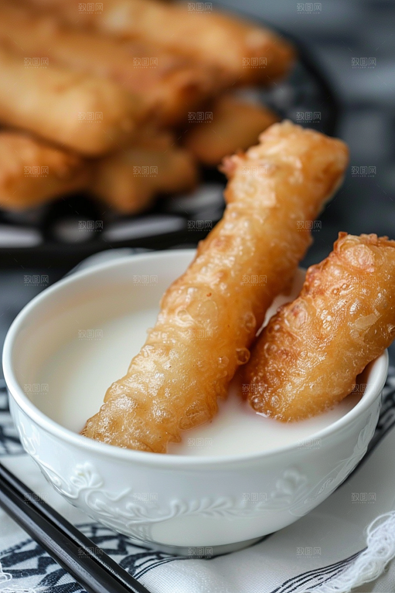 豆浆豆奶玻璃瓶牛奶摄影图