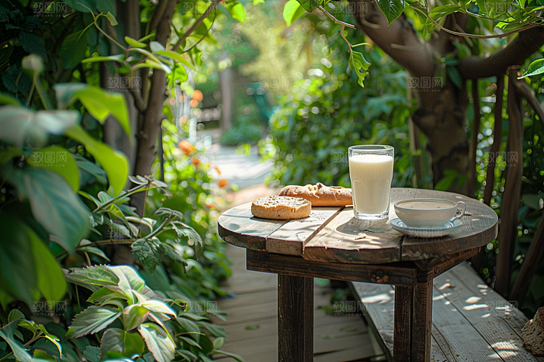 豆浆豆奶玻璃瓶饮料摄影图