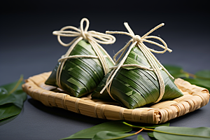 粽子传统美食包粽子摄影图