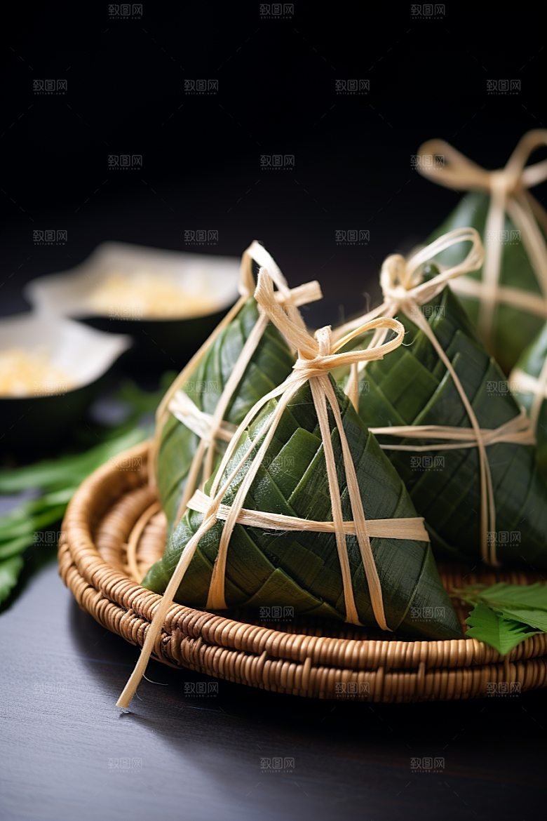 粽子传统美食包粽子摄影图