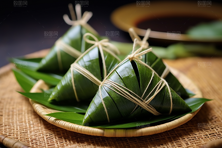 粽子传统美食粽叶摄影图