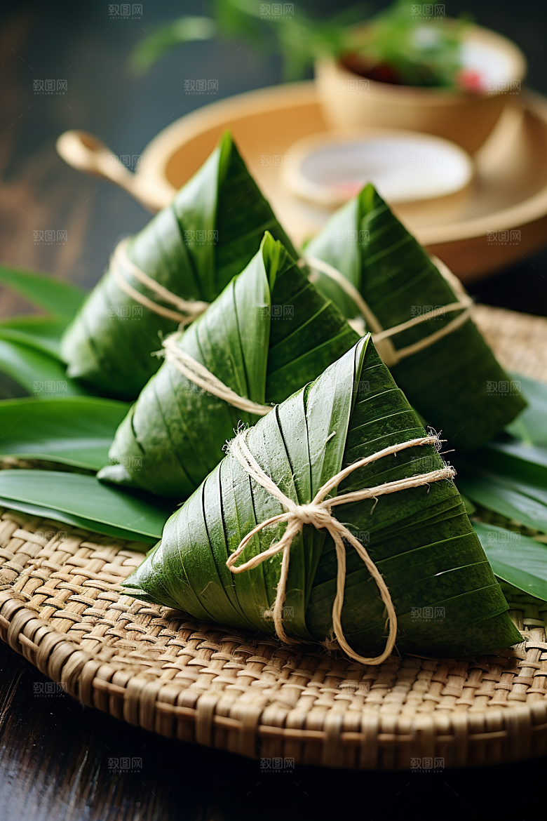 粽子传统美食粽叶摄影图
