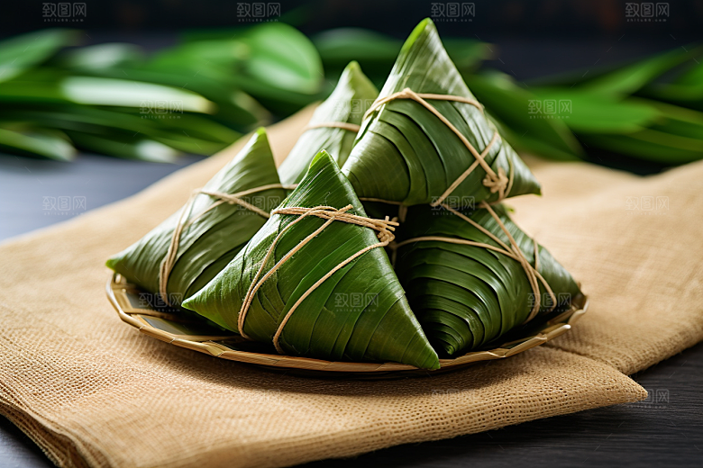 粽子粽叶传统美食摄影图