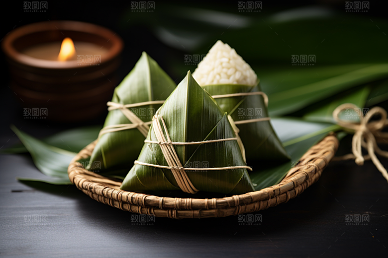 粽子传统美食包粽子摄影图