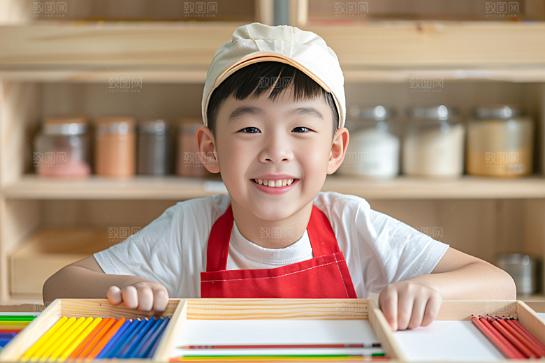 儿童绘画课堂肖像摄影图