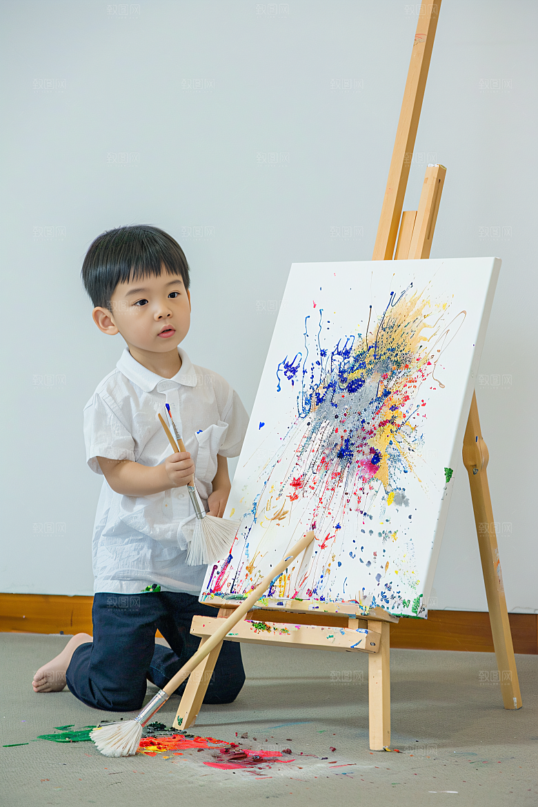 儿童绘画课堂高清摄影图