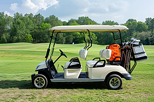 高尔夫球车绿草地高清摄影图