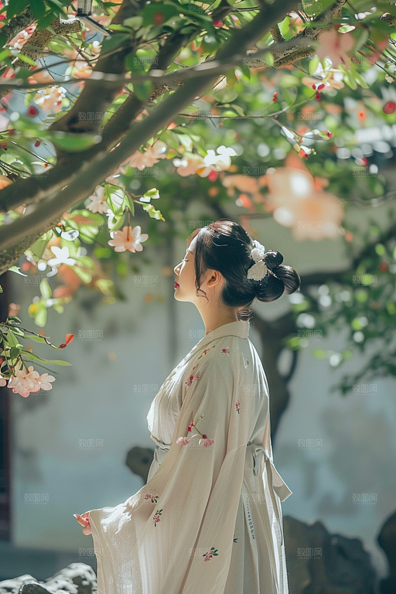 花卉汉服人物浪漫园林摄影图