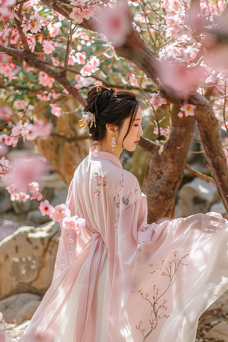 花卉汉服人物花丛美女摄影图