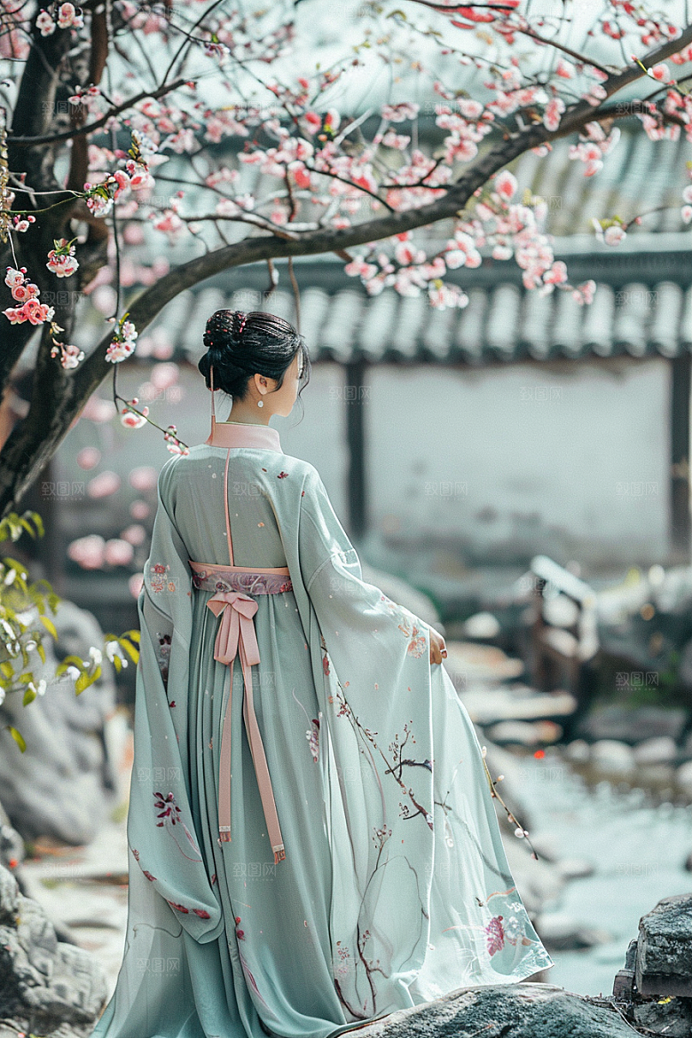 花卉汉服人物唯美花丛摄影图