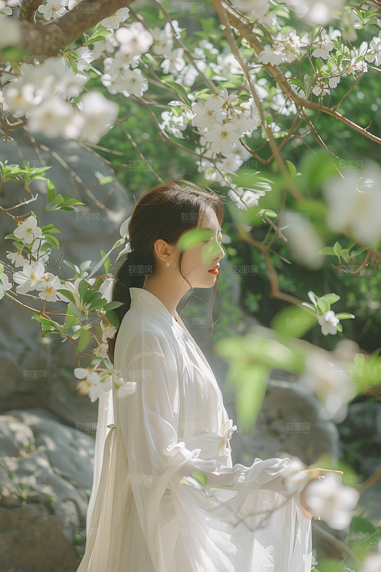 花卉汉服人物美女园林摄影图