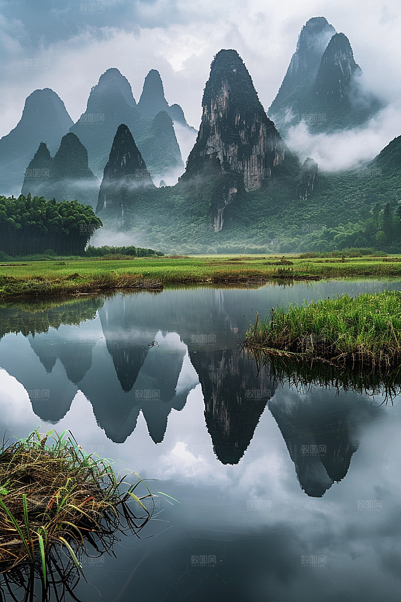 桂林山水漓江大气摄影图
