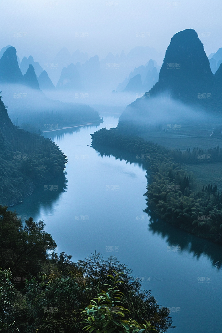 桂林山水大气漓江摄影图