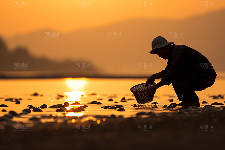 海边赶海落日渔获摄影图