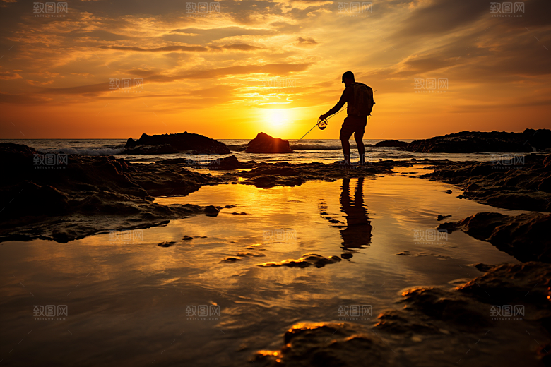 海边赶海落日夕阳摄影图
