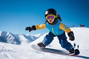 儿童滑雪小运动员健康摄影图