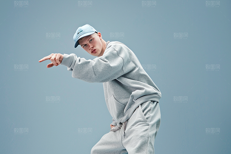 跳街舞的人舞蹈教室舞房摄影图